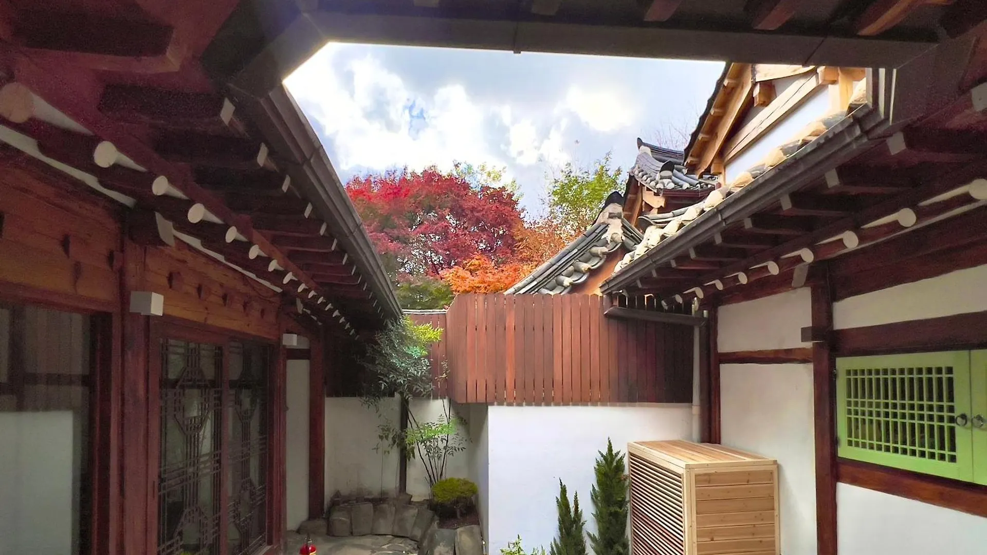 Apartment A Traditional Korean House With A Yard Seoul South Korea